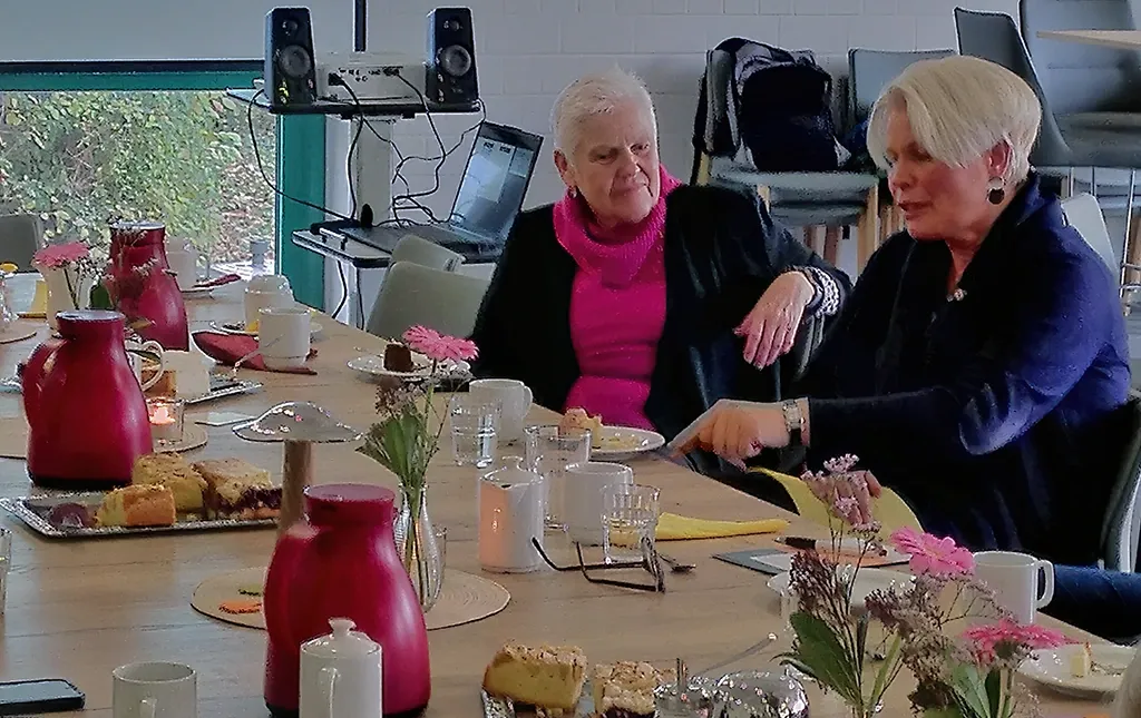 Die beiden Referentinnen Prof. Dr. Notburga Ott (l.) und Dr. Frauke Hartung